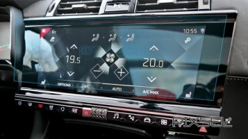 Protector de vidrio templado Pixsel en el monitor DS 7 - 12.1“ 2017 - 2022