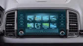 Protector de vidrio templado Pixsel en el monitor SKODA KAROQ - 11.2“ 2022 -