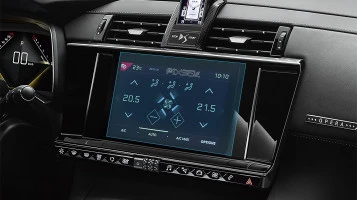 Protector de vidrio templado Pixsel en el monitor DS 7 - 9.2“ 2017 - 2022