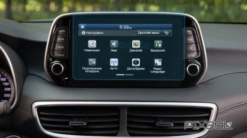 Protector de vidrio templado Pixsel en el monitor HYUNDAI SANTA FE - 9.5“ 2018 - 2019