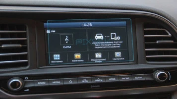 Protector de vidrio templado Pixsel en el monitor HYUNDAI ELANTRA - 7“ 2016 - 2018