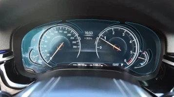 Protector de vidrio templado Pixsel en el panel de instrumentos BMW 5 / M5 - 14.6“ 2017 - 2020 (G30, G31, G38, F90)