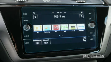 Protector de vidrio templado Pixsel en el monitor VOLKSWAGEN TOURAN - 10.9“ 2017 - 2021
