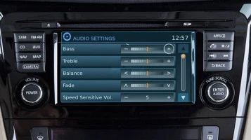 Protector de vidrio templado Pixsel en el monitor NISSAN ROGUE - 6.8“ 2017 - 2020