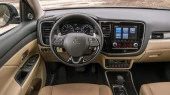 Protector de vidrio templado Pixsel en el monitor MITSUBISHI OUTLANDER - 9.5“ 2019 - 2022