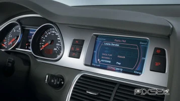 Protector de vidrio templado Pixsel en el monitor AUDI Q7 / SQ7 / RSQ7 - 6.7“ 2006 - 2014