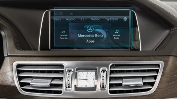 Protector de vidrio templado Pixsel en el monitor MERCEDES BENZ E-CLASS - 6.8“ 2013 - 2016