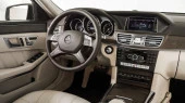 Protector de vidrio templado Pixsel en el monitor MERCEDES BENZ E-CLASS - 6.8“ 2013 - 2016