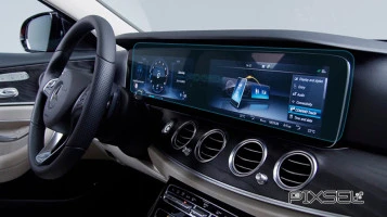 Protector de vidrio templado Pixsel en el panel de instrumentos MERCEDES BENZ E-CLASS - 28.5“ 2019 - 2023