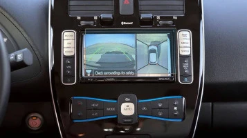 Protector de vidrio templado Pixsel en el monitor NISSAN LEAF - 6.8“ 2013 - 2018