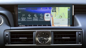 Protector de vidrio templado Pixsel en el monitor LEXUS IS - 10.5“ 2013 - 2016