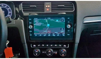 Protector de vidrio templado Pixsel en el monitor VOLKSWAGEN GOLF - 10.9“ 2017 - 2020