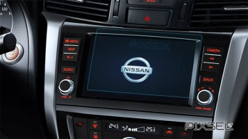 Protector de vidrio templado Pixsel en el monitor NISSAN NAVARA - 6.8“ 2014 -