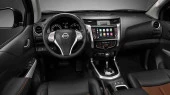 Protector de vidrio templado Pixsel en el monitor NISSAN NAVARA - 6.8“ 2014 -