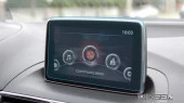 Protector de vidrio templado Pixsel en el monitor MAZDA 3 - 8.4“ 2016 - 2018