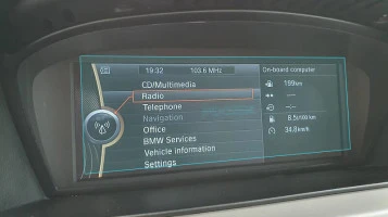 Protector de vidrio templado Pixsel en el monitor BMW 3 / M3 - 8.8“ 2005 - 2013 (E90, E91, E92, E93)