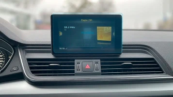 Protector de vidrio templado Pixsel en el monitor AUDI Q5 / SQ5 - 8.5“ 2017 - 2020