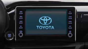 Protector de vidrio templado Pixsel en el monitor TOYOTA HILUX - 8“ 2020 - 2023