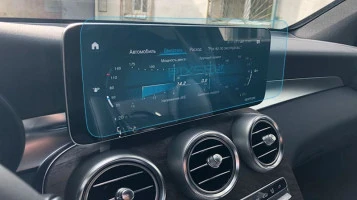 Protector de vidrio templado Pixsel en el monitor MERCEDES BENZ GLC-CLASS - 12.1“ 2019 - 2023