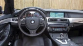 Protector de vidrio templado Pixsel en el monitor BMW 5 / M5 - 10.2“ 2010 - 2016 (F10, F11, F18)
