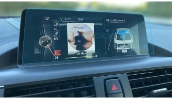 Protector de vidrio templado Pixsel en el monitor BMW 2 / M2 - 10.6“ 2014 - 2020 (F22, F23, F45, F46, F87)