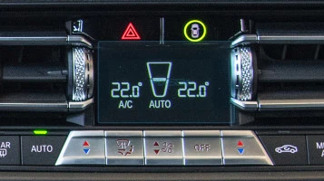 Protector de vidrio templado Pixsel para el control del clima BMW 1 / M1 - 2.9“ 2019 - 2024 (F40)