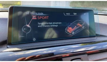 Protector de vidrio templado Pixsel en el monitor BMW 3 / M3 - 10.6“ 2011 - 2019 (F30, F31, F34)