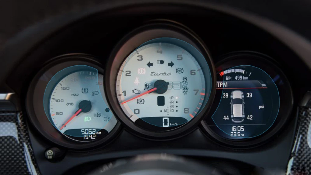 Protector de vidrio templado Pixsel en el panel de instrumentos PORSCHE MACAN - 12.3“ 2019 -