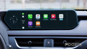 Protector de vidrio templado Pixsel en el monitor LEXUS UX - 16“ 2018 - 2020