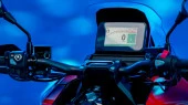Protector de vidrio templado Pixsel en el velocímetro de la moto HONDA ADV350 2025 - 7.1“