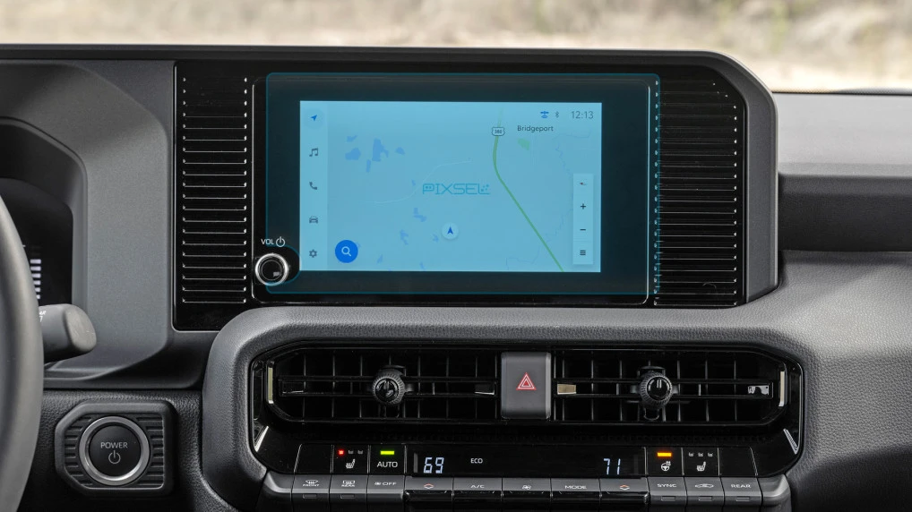 Protector de vidrio templado Pixsel en el monitor TOYOTA LAND CRUISER 250 - 10.3“ 2024 -