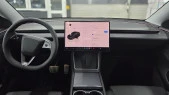 Protector de vidrio templado Pixsel en el monitor TESLA MODEL Y - 16.5“ 2025 -