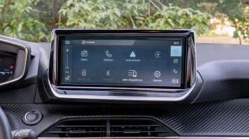 Protector de vidrio templado Pixsel en el monitor PEUGEOT 208 - 11“ 2023 -