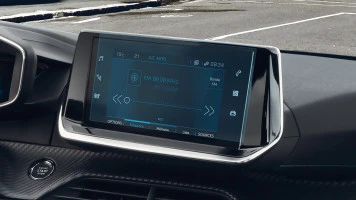 Protector de vidrio templado Pixsel en el monitor PEUGEOT 208 - 9.4“ 2019 - 2023