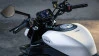 Protector de vidrio templado Pixsel en el velocímetro de la moto CFMOTO 675NK 2024 + 6.8“