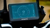 Protector de vidrio templado Pixsel en el velocímetro de la moto CFMOTO 800MT SPORT 9“